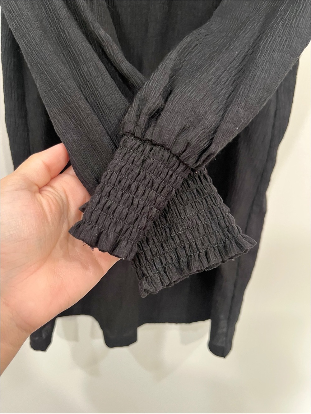 BB Dakota by Steve Madden Black Textured Mini Dress XS Puff Sleeve V-Neck - Picture 5 of 9